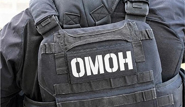 Сотрудники спецподразделения столичного главка Росгвардии задержали мужчину с крупной партией наркотиков в центре Москвы